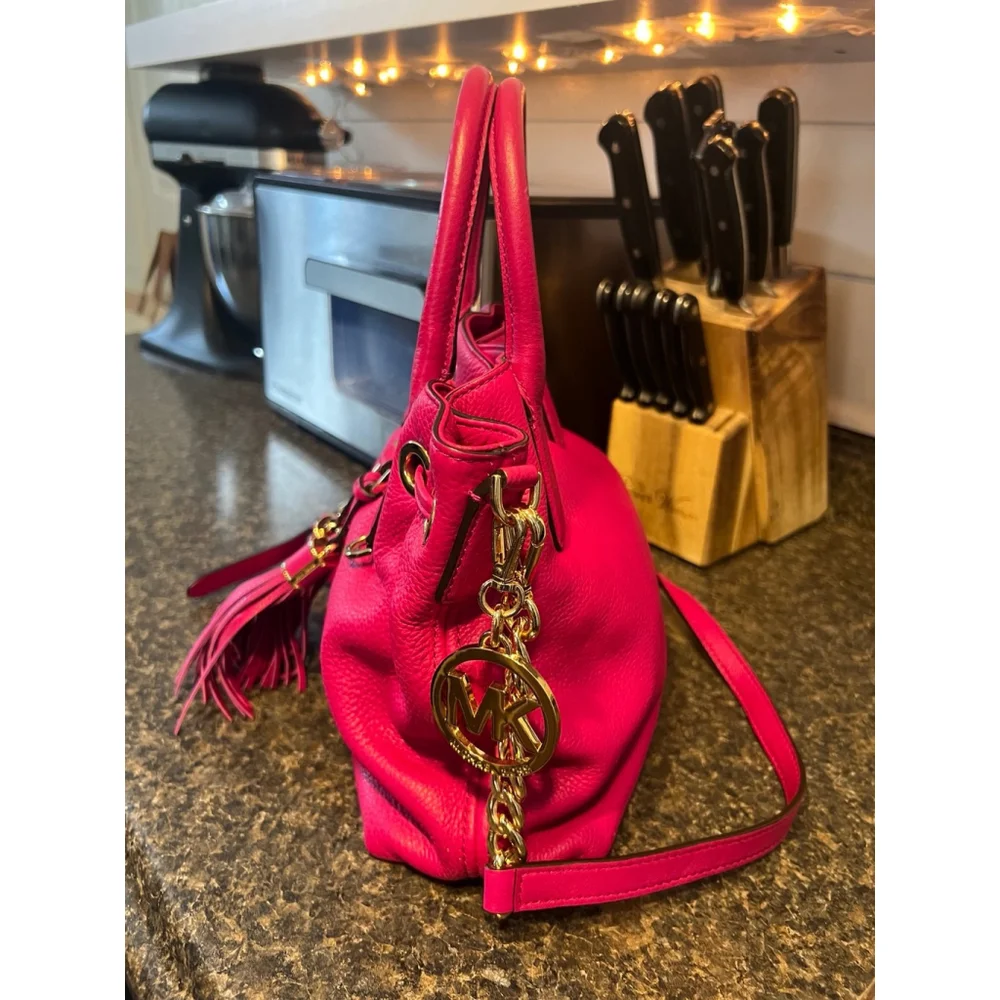 Michael Kors Camden Medium Leather Drawstring Satchel Bag - Picture 4 of 13